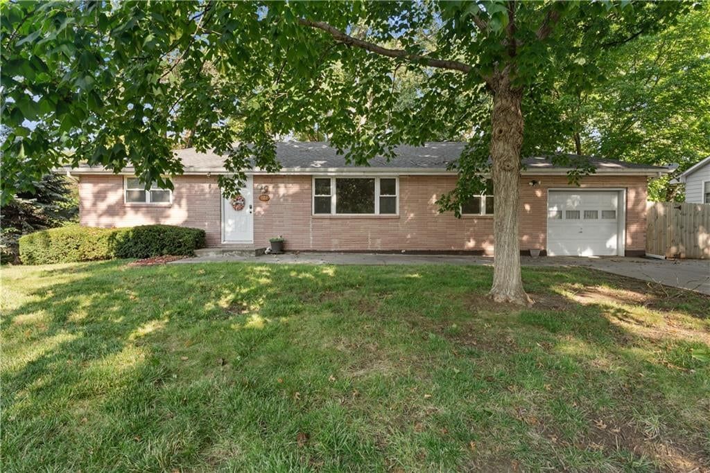 102 Highland Drive — photo 1