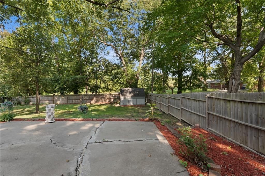 102 Highland Drive — photo 26
