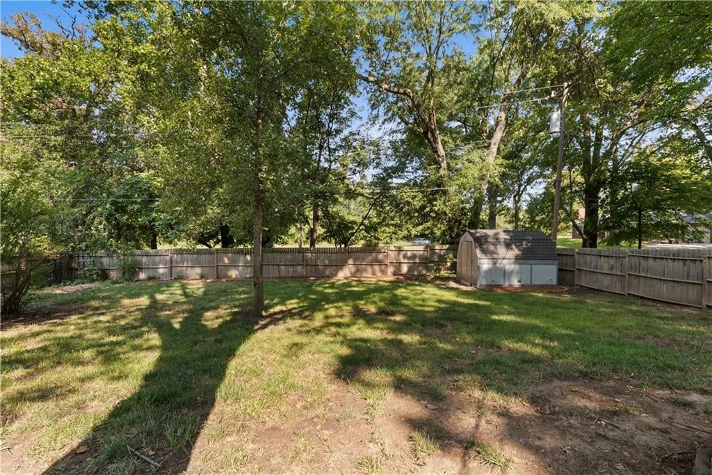 102 Highland Drive — photo 27