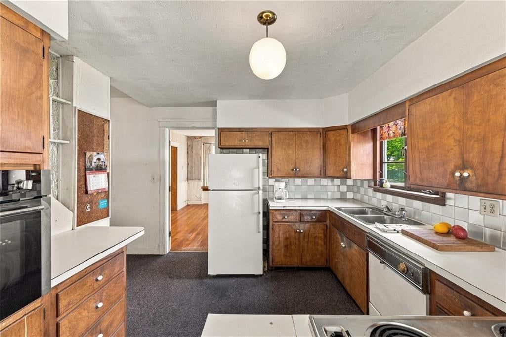 40 E 52nd Street — photo 17