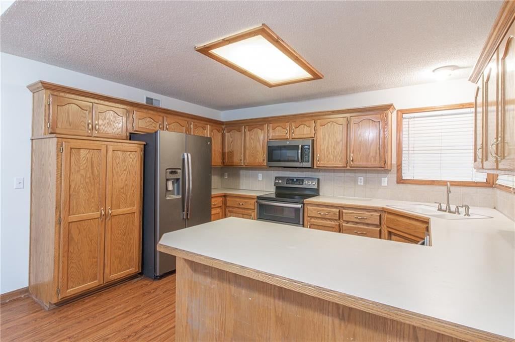 908 SE 14th Street — photo 8