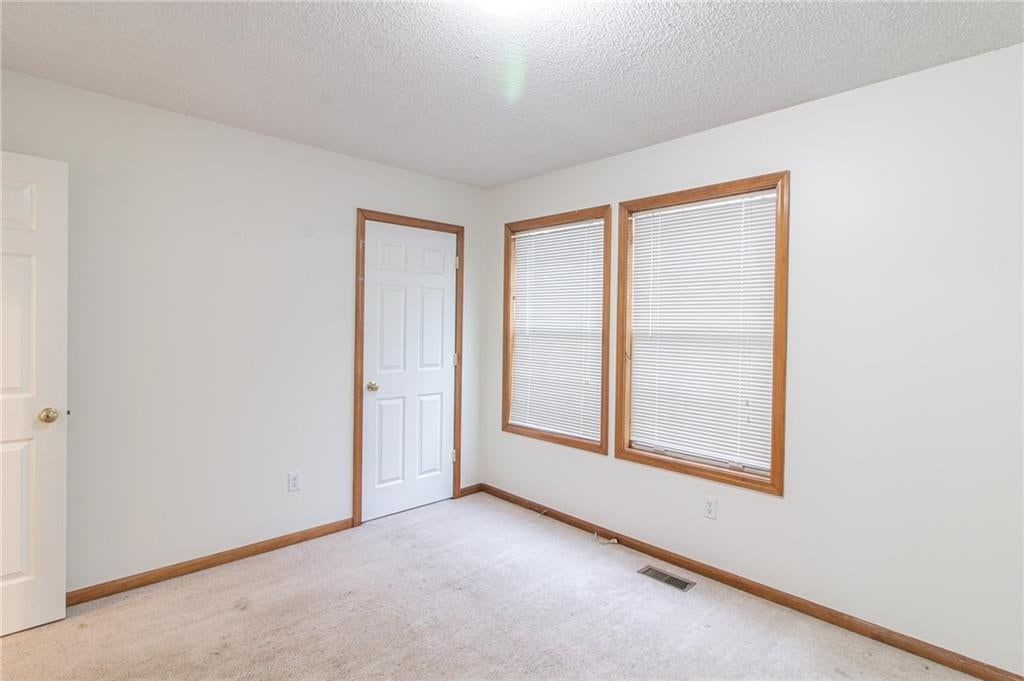 908 SE 14th Street — photo 17