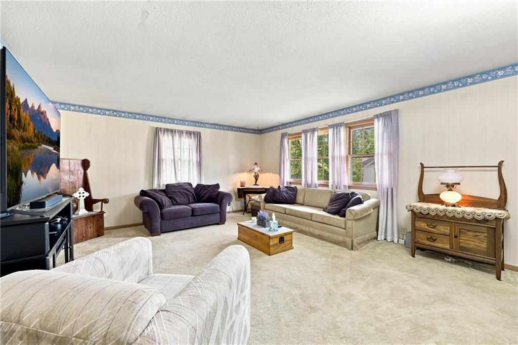 5207 Spring Avenue — photo 2
