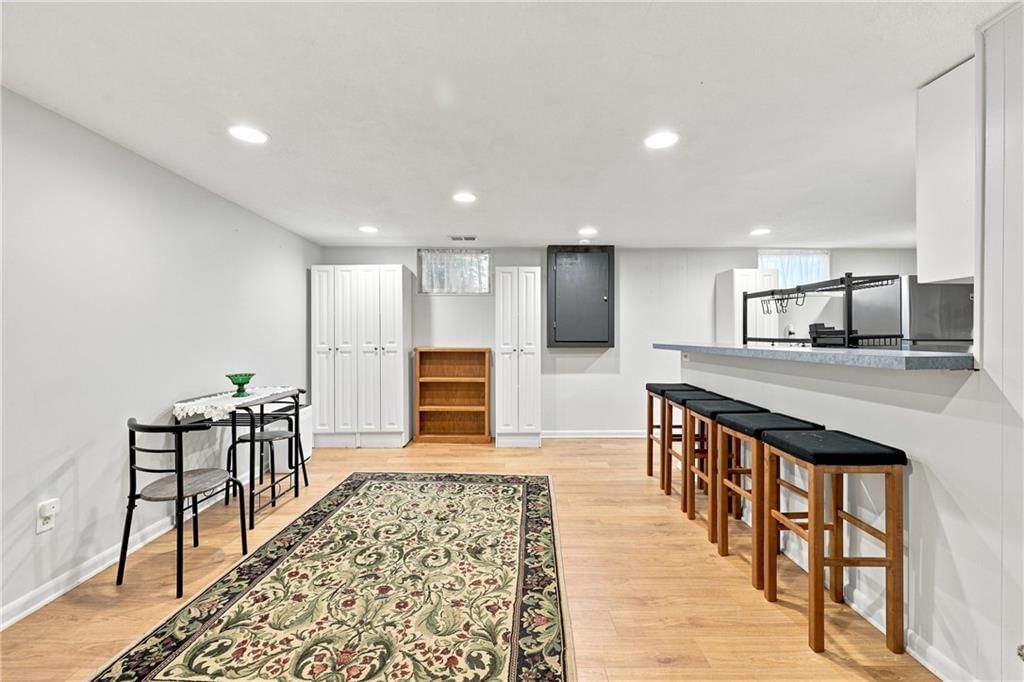 5207 Spring Avenue — photo 17