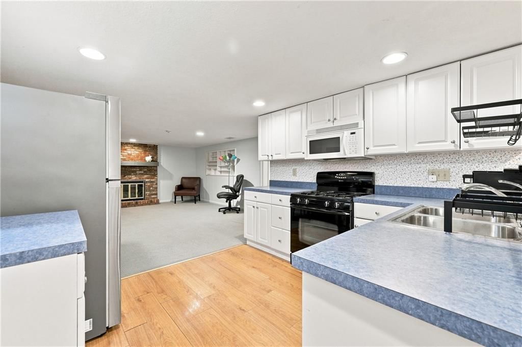 5207 Spring Avenue — photo 18