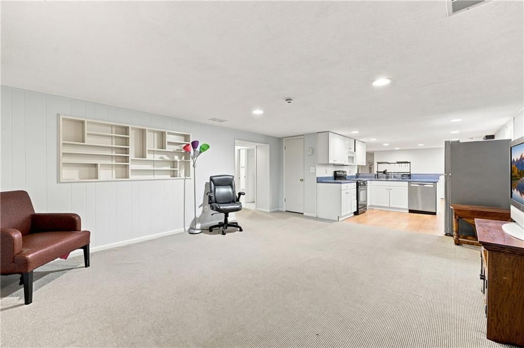 5207 Spring Avenue — photo 21