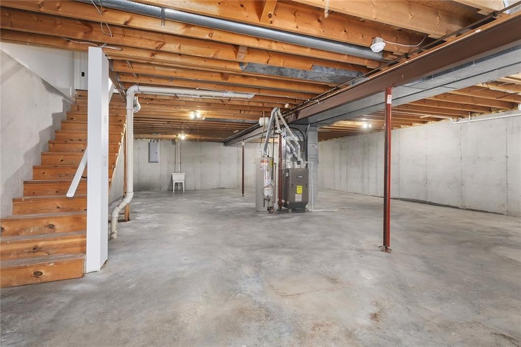 500 S Commercial Avenue — photo 22