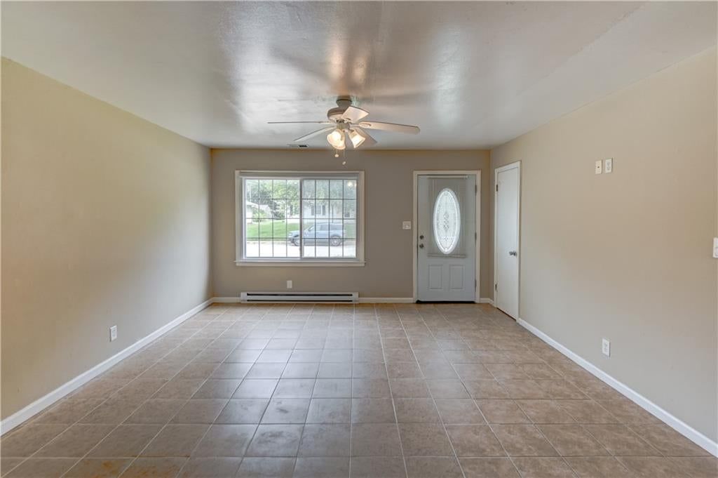 Photo 4 of 52, 218 SW Opal Drive, Lee's Summit, MO 64081