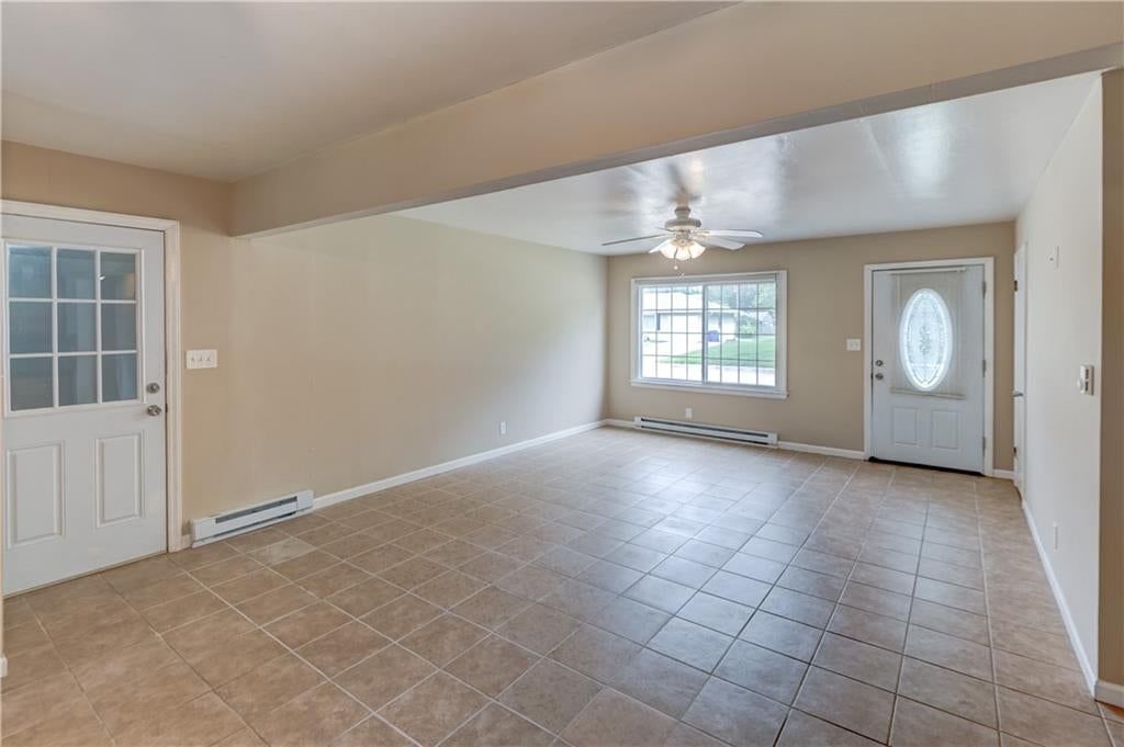 Photo 6 of 52 - 218 SW Opal Drive, Lee's Summit, MO 64081
