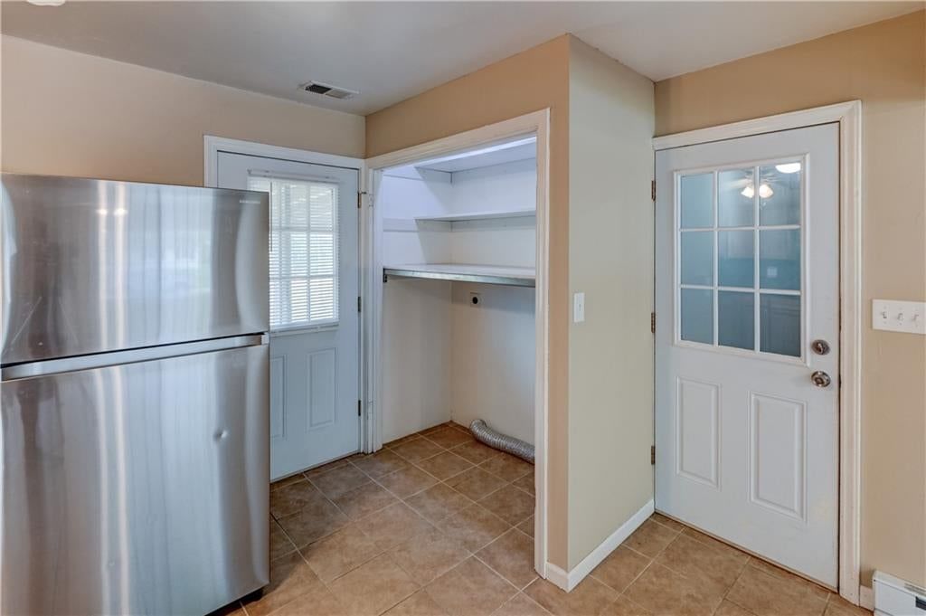 Photo 13 of 52, 218 SW Opal Drive, Lee's Summit, MO 64081