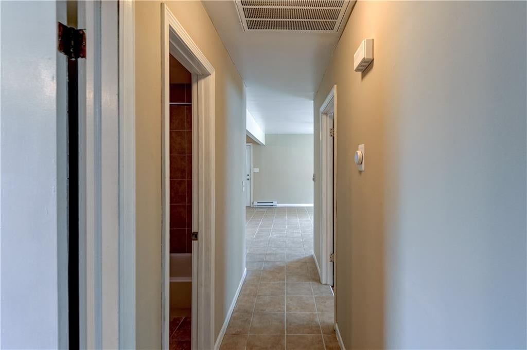 Photo 22 of 52 - 218 SW Opal Drive, Lee's Summit, MO 64081