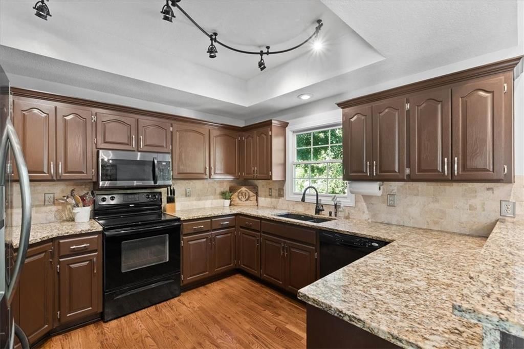 6020 Parkhill Street — photo 9
