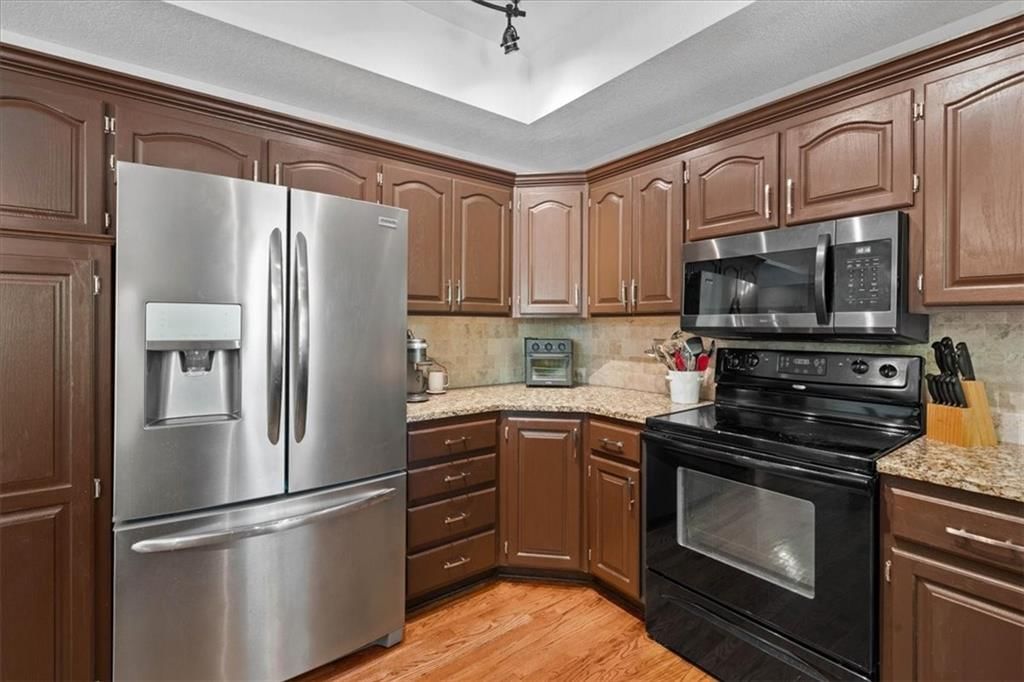 6020 Parkhill Street — photo 10