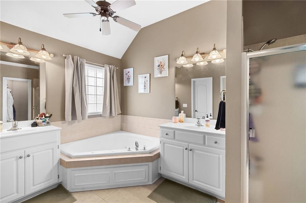 405 SW Gentry Lane — photo 18