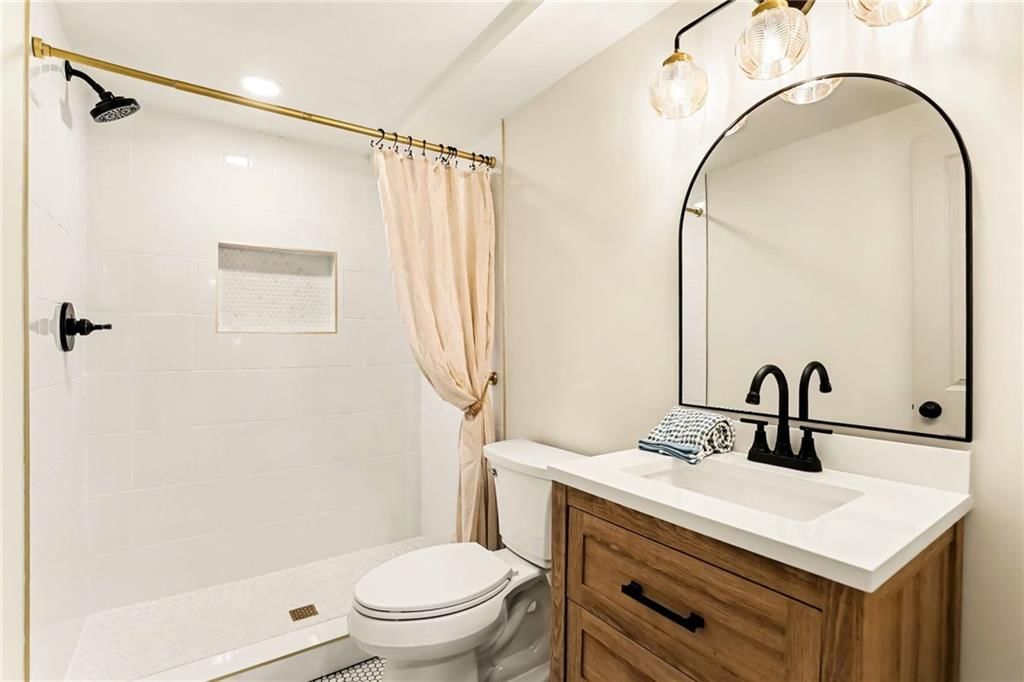 5605 Kenwood Avenue — photo 34