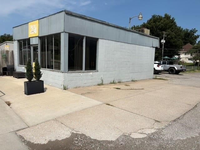 1421 Main Street — photo 2