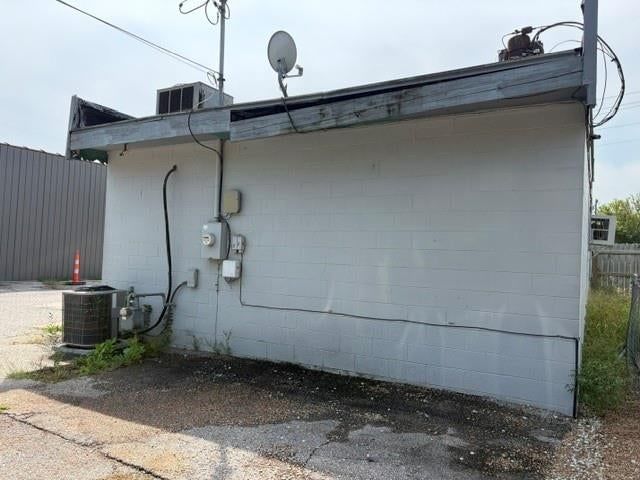 1421 Main Street — photo 3