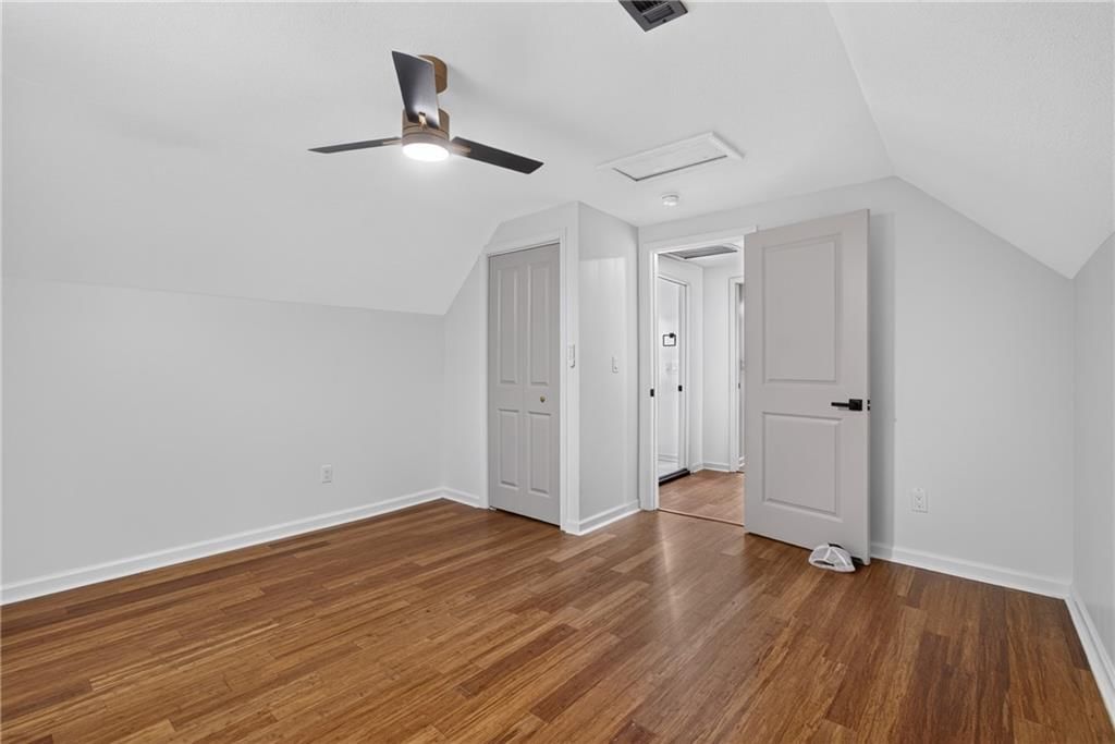 3328 Prospect Avenue — photo 4