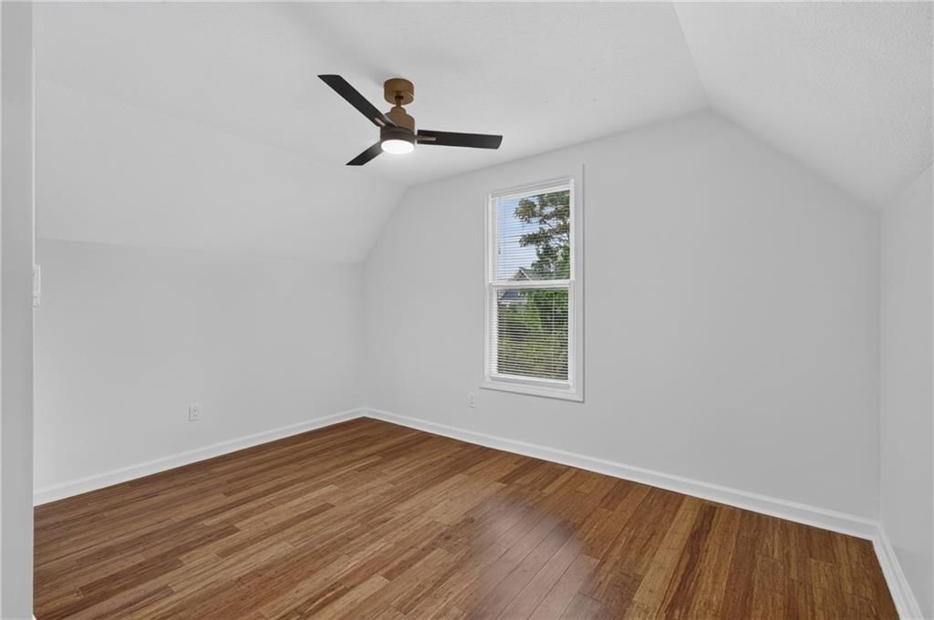 3328 Prospect Avenue — photo 5