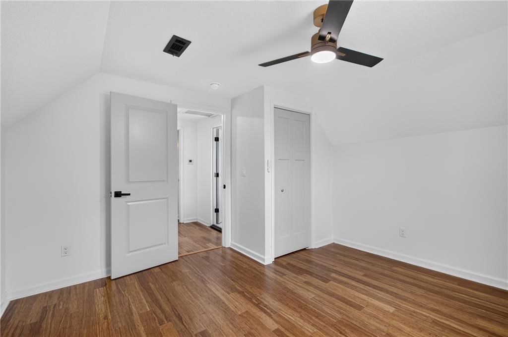 3328 Prospect Avenue — photo 6