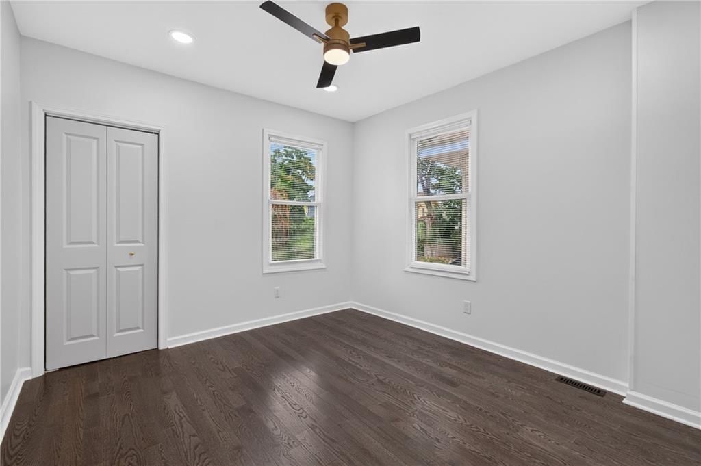 3328 Prospect Avenue — photo 9