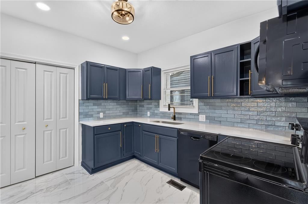 3328 Prospect Avenue — photo 33
