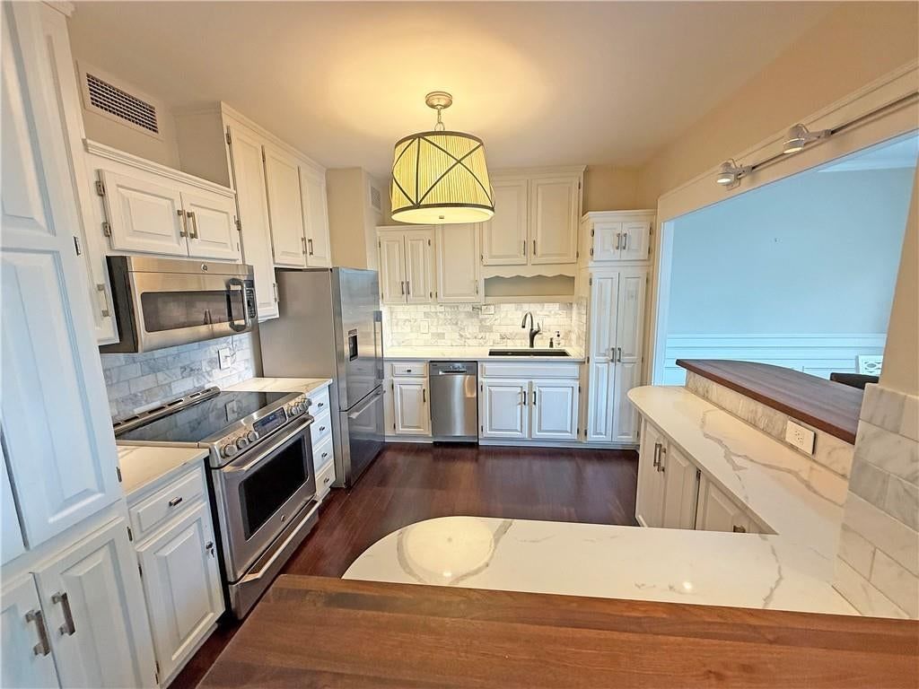 333 W Meyer Boulevard, Kansas City, MO: listing photo 3