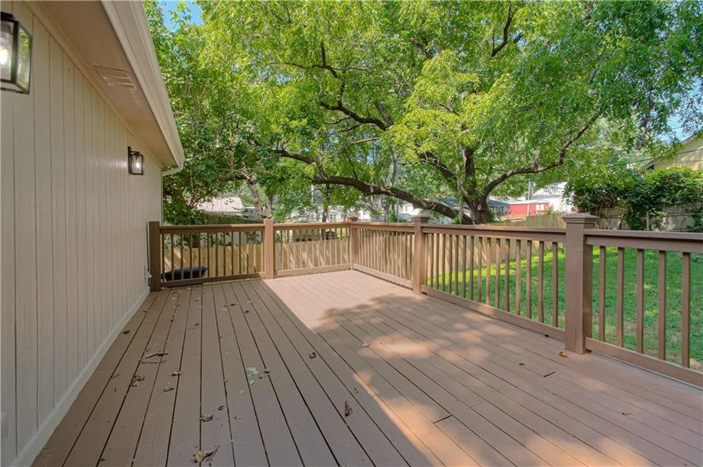 908 NE 44th Street — photo 30