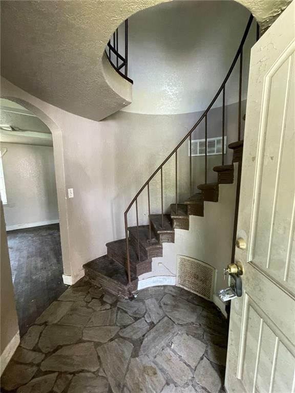 307 S Water Street — photo 3