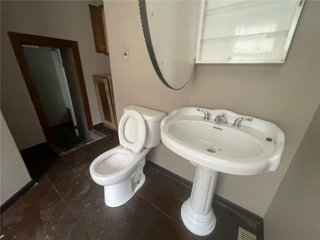 307 S Water Street — photo 9