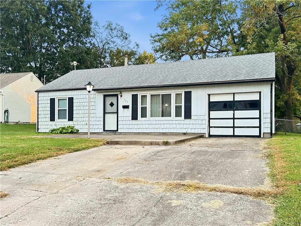505 NE 67th Terrace, Gladstone, MO: listing photo 2