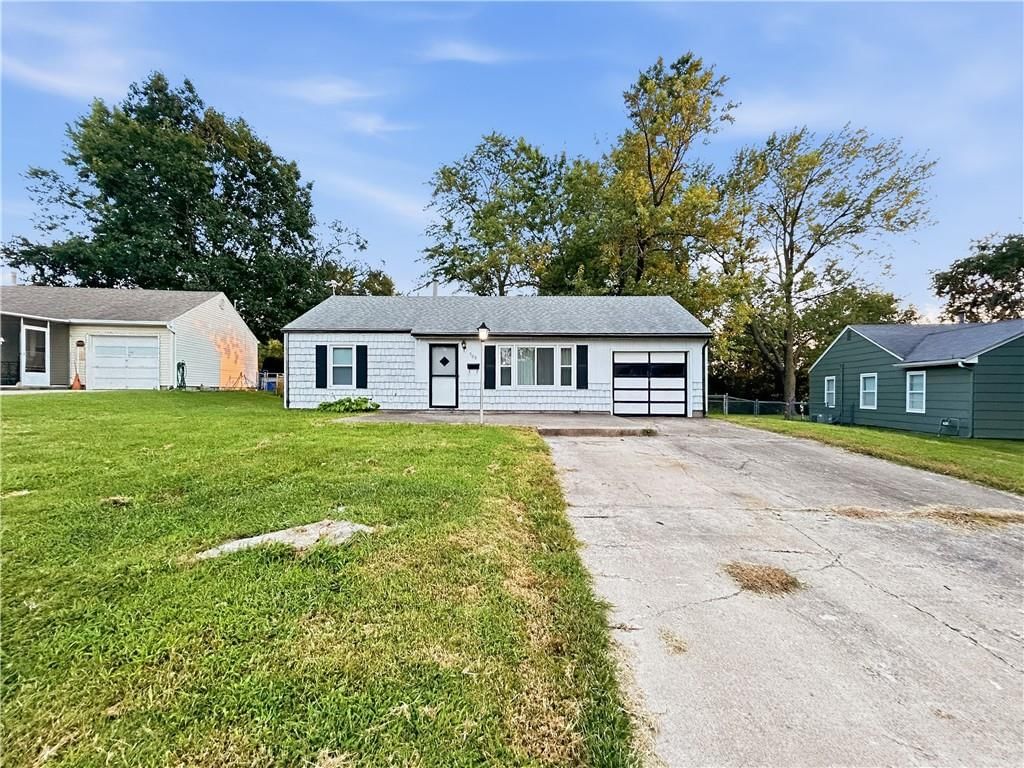 505 NE 67th Terrace, Gladstone, MO: listing photo 3