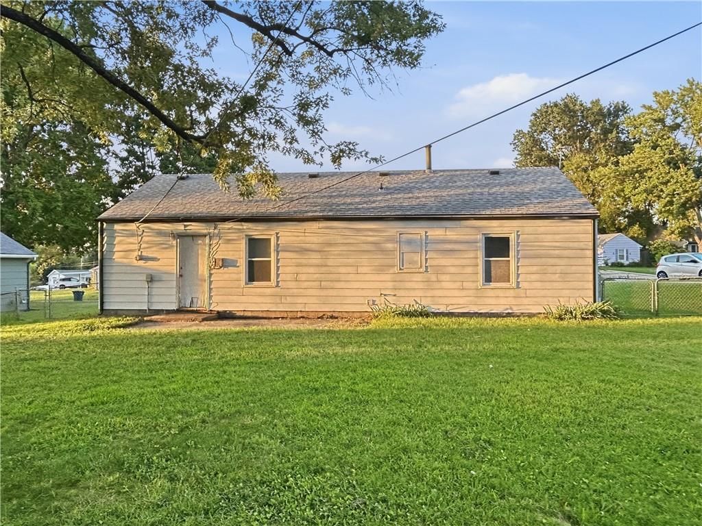 Photo 14 of 18 - 505 NE 67th Terrace, Gladstone, MO 64118