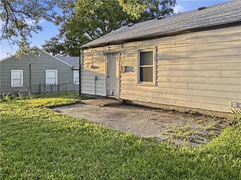 Photo 15 of 18 - 505 NE 67th Terrace, Gladstone, MO 64118