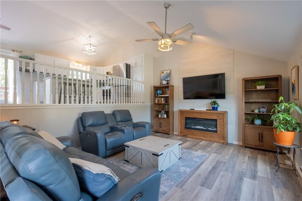 128 SW Tess Court — photo 5