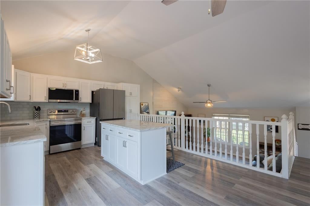 128 SW Tess Court — photo 12