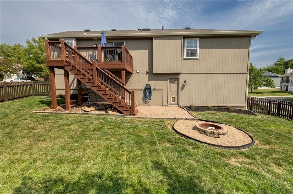 128 SW Tess Court — photo 28