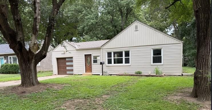 5441 Cedar Street, Roeland Park, KS
