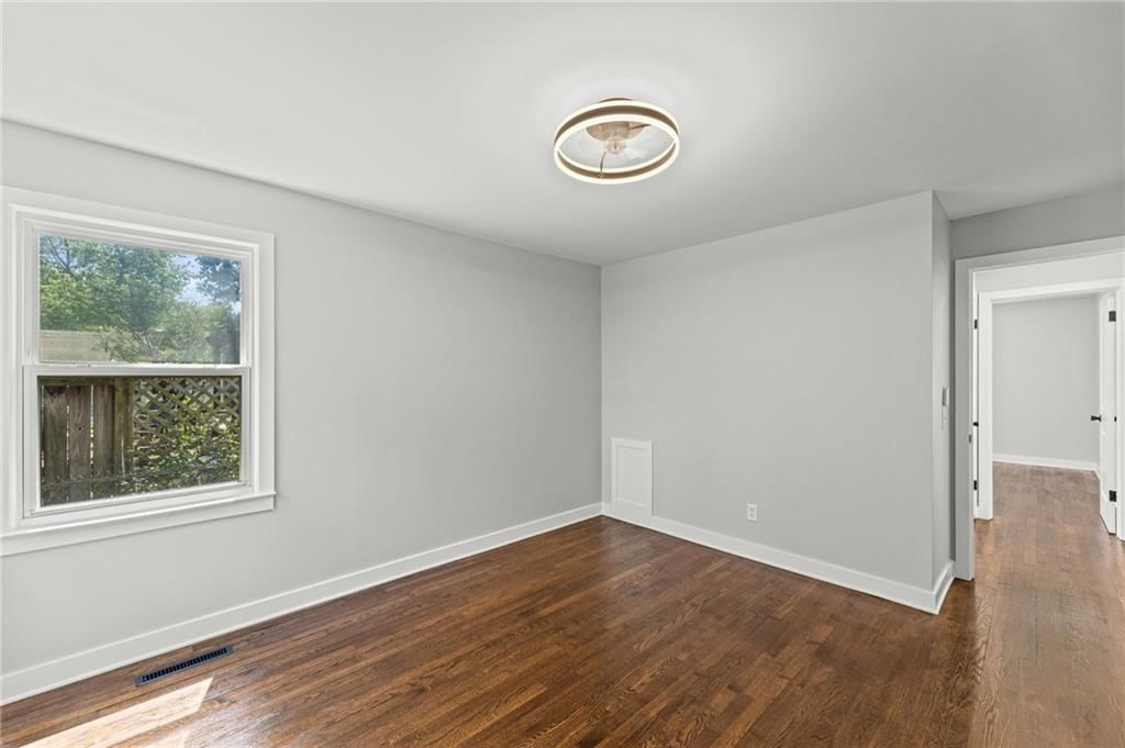 Photo 20 of 46 - 5441 Cedar Street, Roeland Park, KS 66205