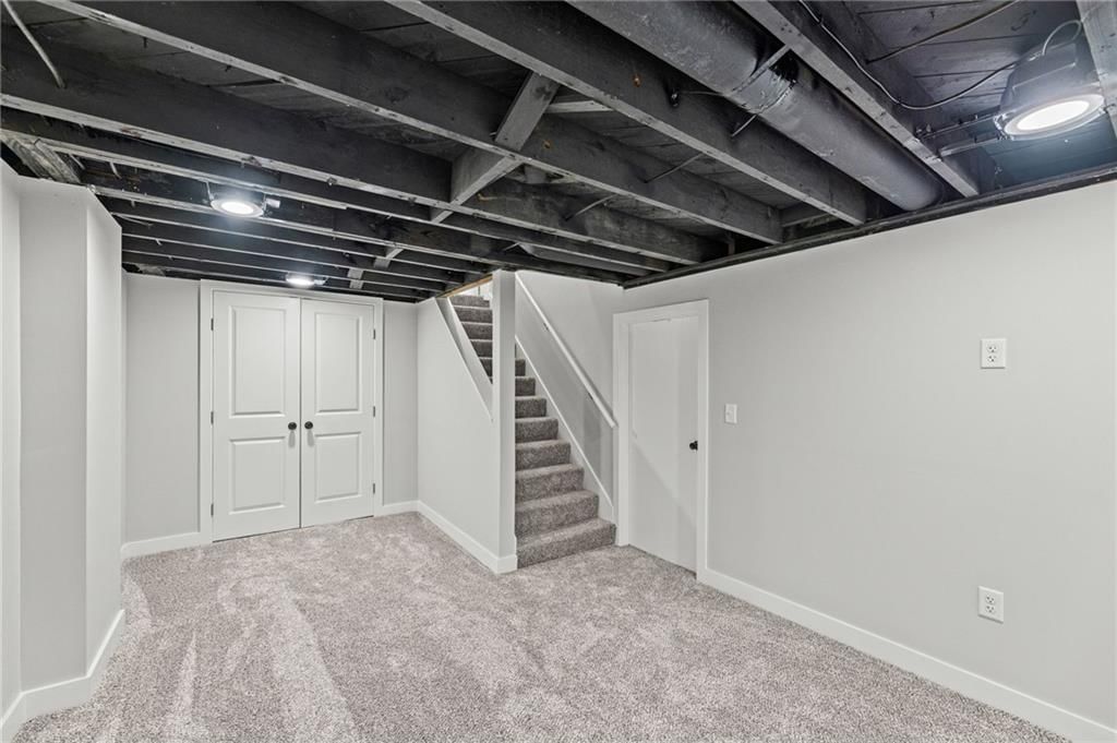 Photo 22 of 46 - 5441 Cedar Street, Roeland Park, KS 66205