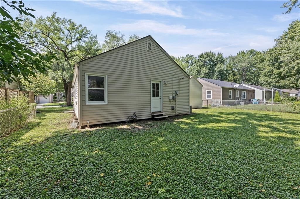 Photo 33 of 46 - 5441 Cedar Street, Roeland Park, KS 66205