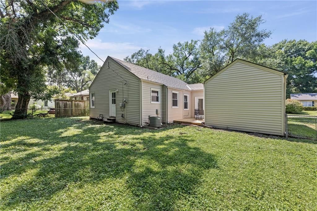 Photo 45 of 46 - 5441 Cedar Street, Roeland Park, KS 66205