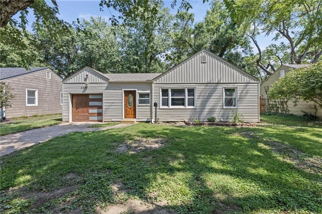 5441 Cedar Street, Roeland Park, KS: listing photo 3