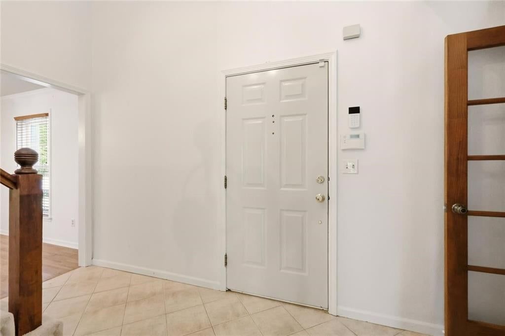 Photo 6 of 63 - 6112 N Strathbury Avenue, Kansas City, MO 64151