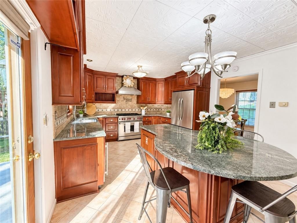 Photo 15 of 63 - 6112 N Strathbury Avenue, Kansas City, MO 64151