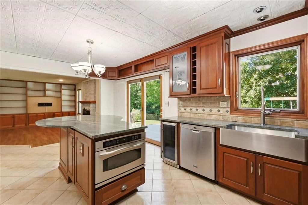 Photo 19 of 63 - 6112 N Strathbury Avenue, Kansas City, MO 64151