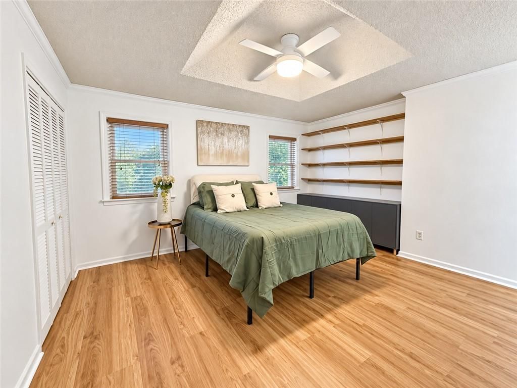 Photo 30 of 63 - 6112 N Strathbury Avenue, Kansas City, MO 64151