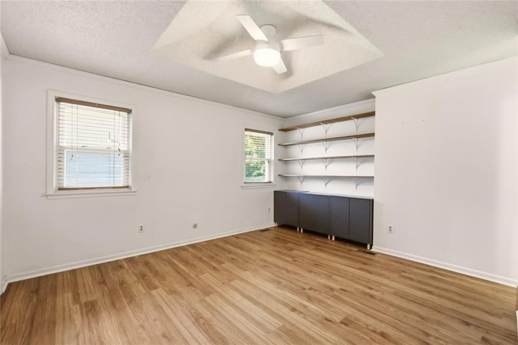 Photo 33 of 63 - 6112 N Strathbury Avenue, Kansas City, MO 64151