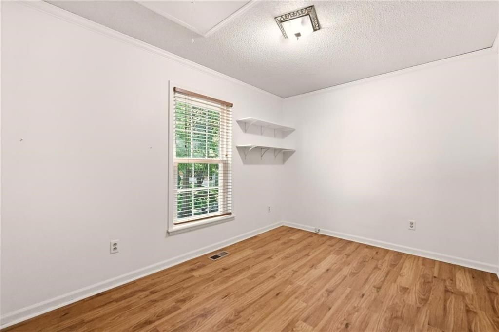 Photo 40 of 63 - 6112 N Strathbury Avenue, Kansas City, MO 64151