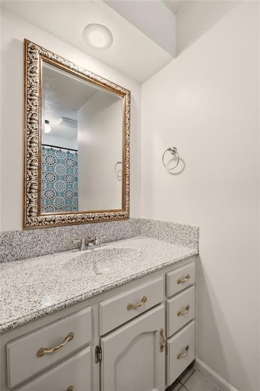 Photo 43 of 63 - 6112 N Strathbury Avenue, Kansas City, MO 64151